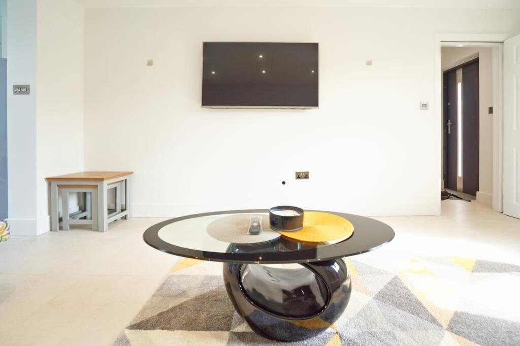 Home From Home - 4 Double Bed House With Parking Σλόουθ Εξωτερικό φωτογραφία